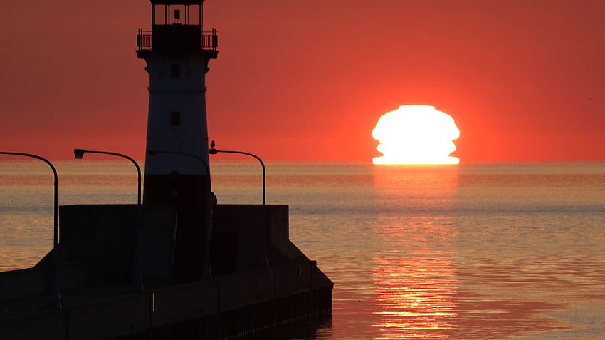story: The saga of one sunrise in Duluth, and a magical moment nearly missed HD wallpaper
