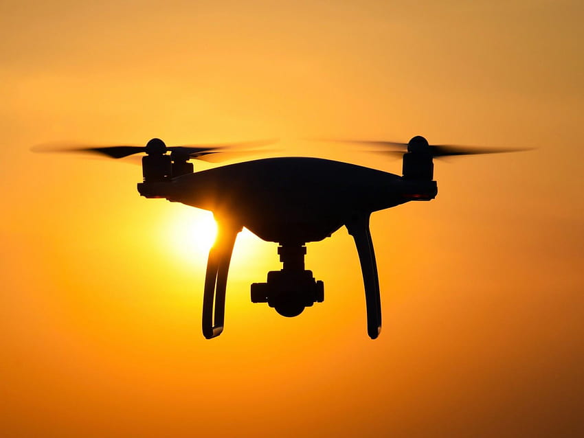 Autonome Drohnen? Nein, Papierflugzeuge sind die neuen unbemannten Luftfahrzeuge, unbemannte Luftfahrzeuge HD-Hintergrundbild