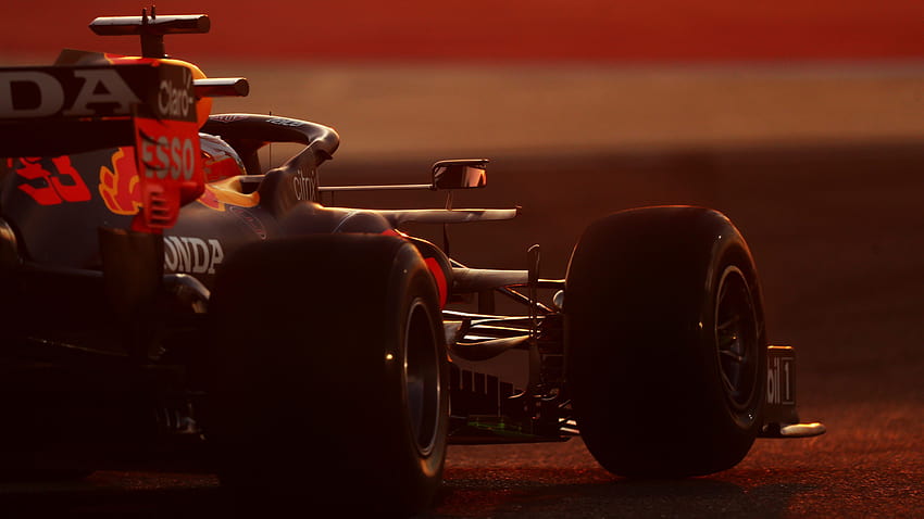 Max Verstappen, Sergio Perez silni dla Red Bulla w testach F1, wyścigi red bull f1 2021 Tapeta HD