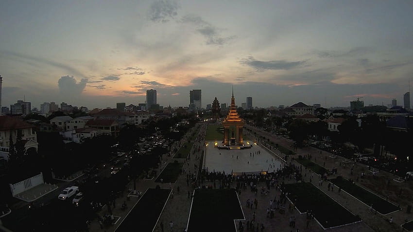 Sihanouk pamiętał rok później, Phnom Penh Post Tapeta HD