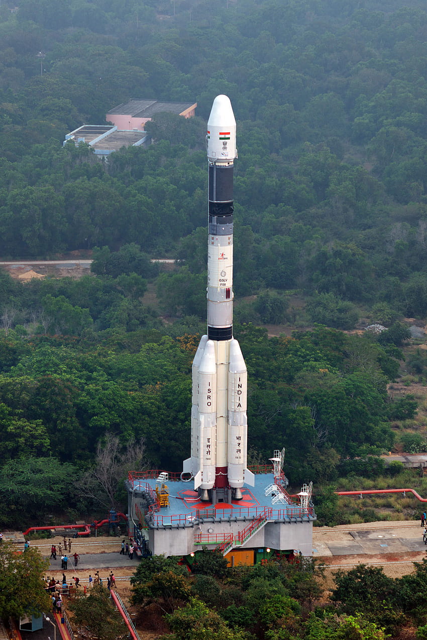 File:A side view of GSLV HD phone wallpaper