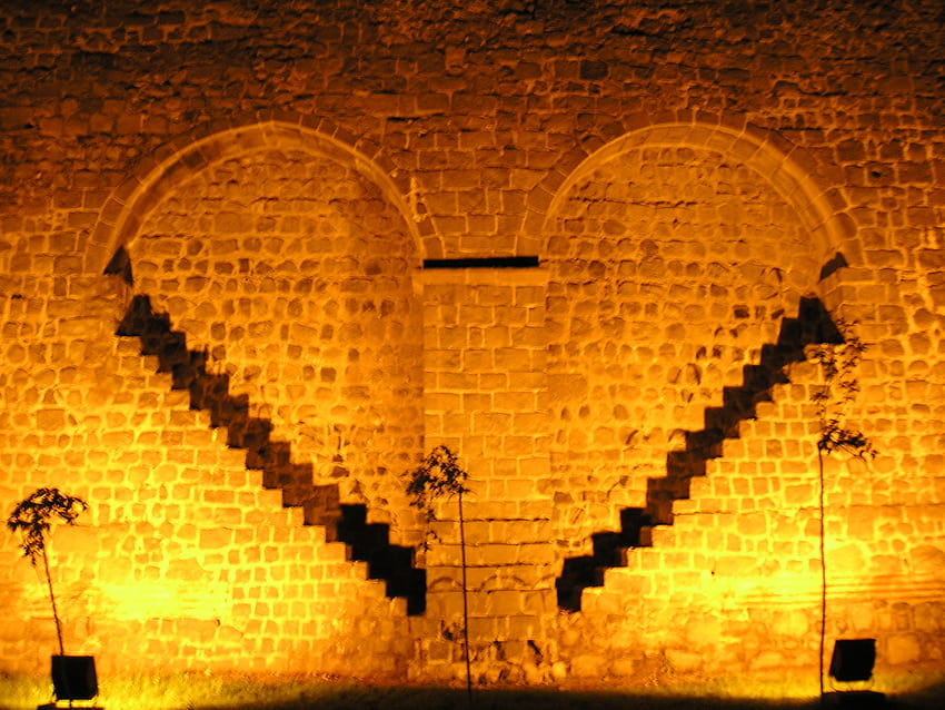 Файл: Diyarbakir City walls.jpg HD тапет