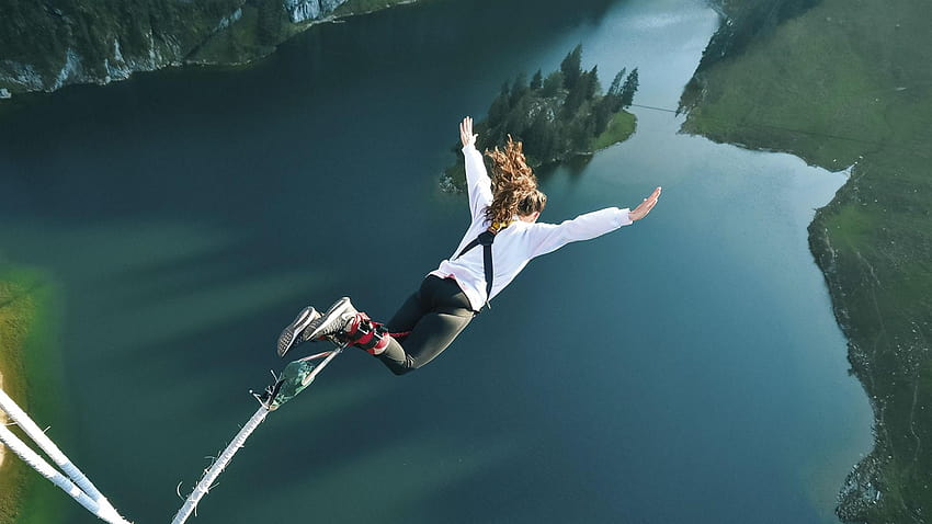 ▷ Bungee Jumping at Stockhorn from a Cable Car HD wallpaper