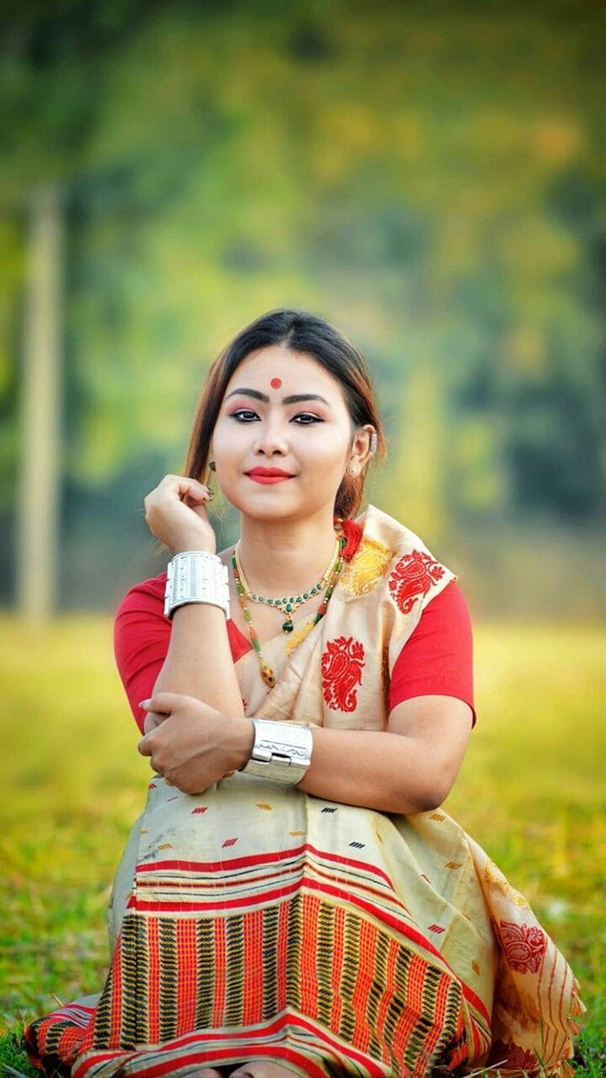 Pin en Assam: Traditional Attires, assamese girl fondo de pantalla del teléfono