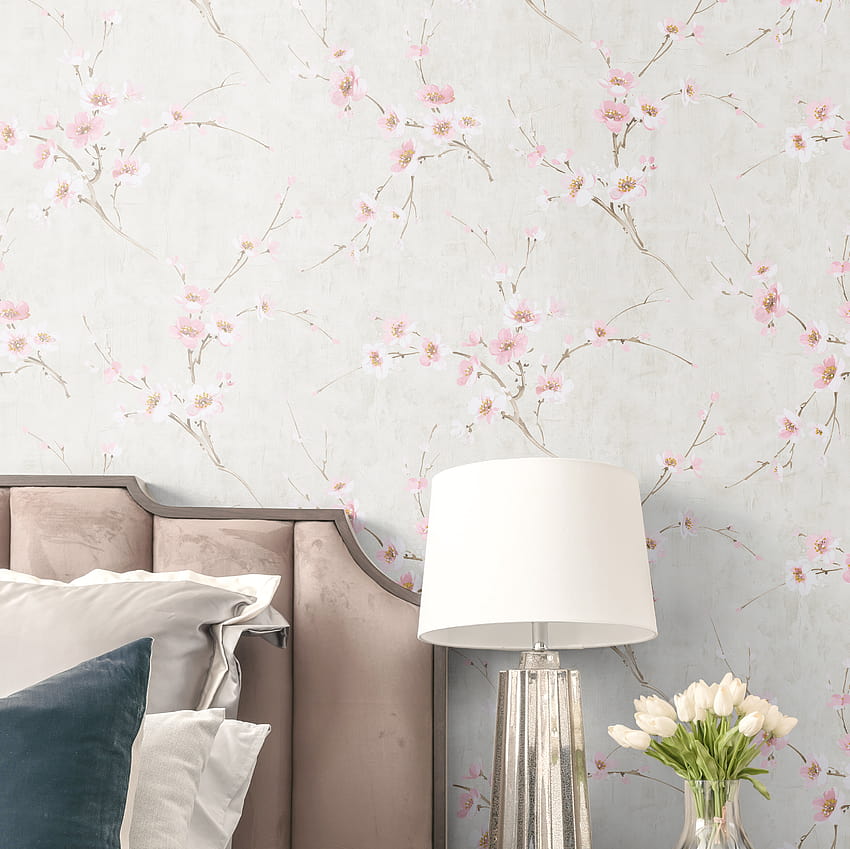 House of Hampton® Artie Dogwood Floral 33' x 20.5 HD wallpaper