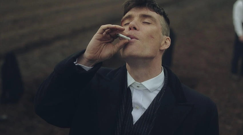 Cillian Murphy reveals the crazy number of cigarettes he's, thomas shelby smoking HD wallpaper