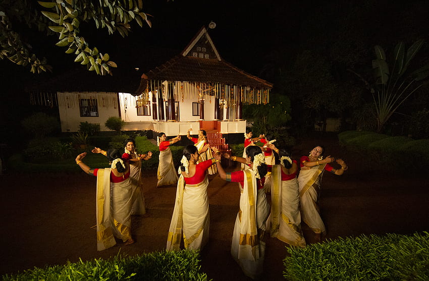 Danza elegante de grupos de mujeres, thiruvathira fondo de pantalla