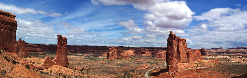 Adventure Lovers' Paradise: Arches National Park [47 PICS], red desert panorama arches national park HD wallpaper