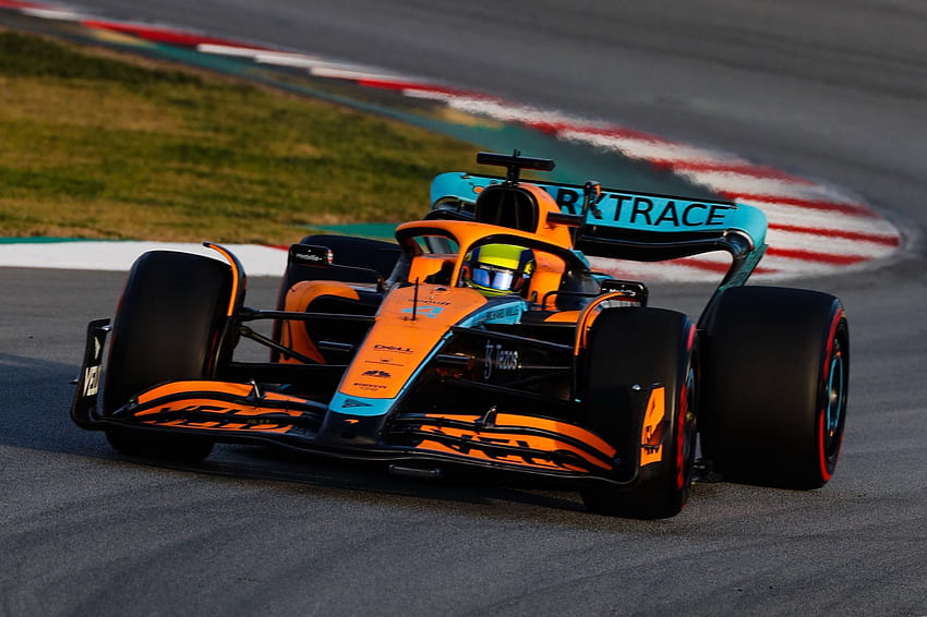 Ландо Норис от McLaren казва, че 2022 F1 автомобилите се чувстват „доста бавни“ след първия официален тест, 2022 f1 mclaren car HD тапет