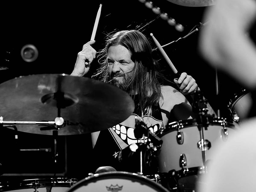 Foo Fighters drummer Taylor Hawkins has died at 50 HD wallpaper