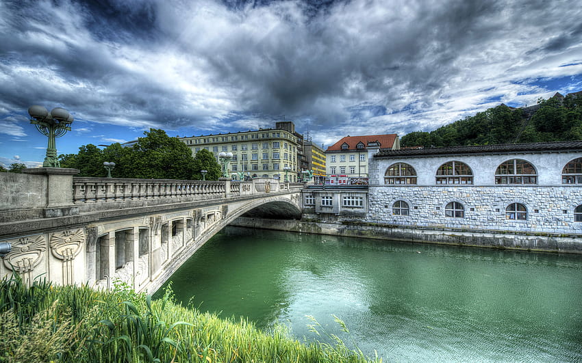 スロベニア 都市 リュブリャナ 川 橋 家 空 美しい 高画質の壁紙