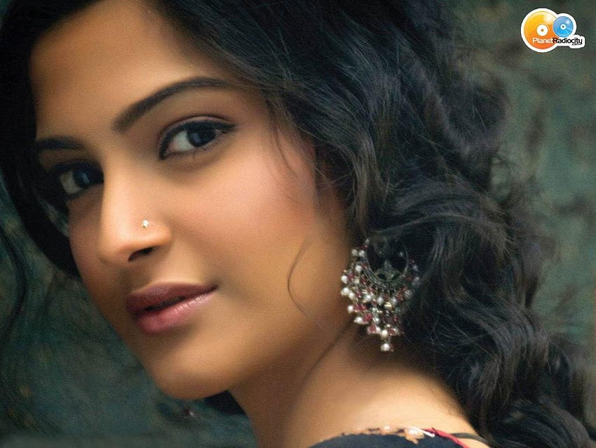 Malayalam Actress Hot, Kerala Actress HD wallpaper | Pxfuel