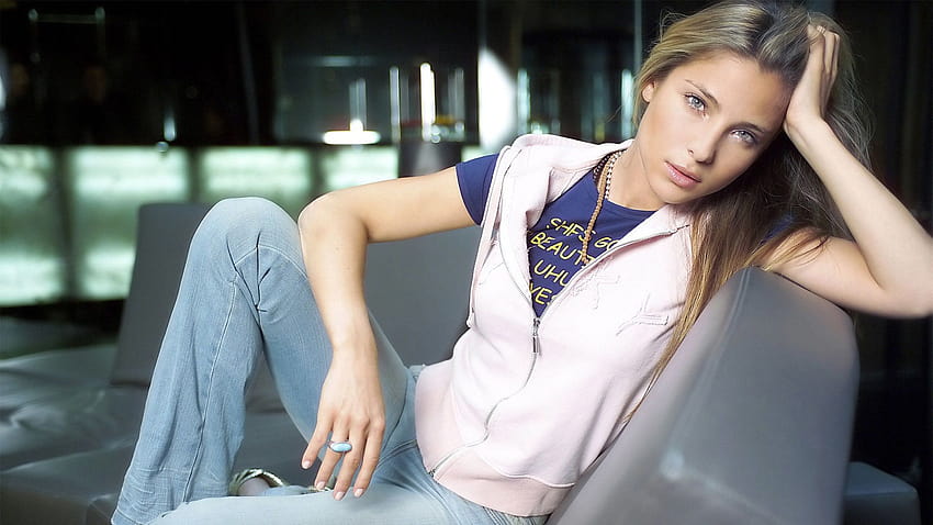 Elsa Pataky in blue jeans 14163 [1920x1080] for your , Mobile & Tablet HD wallpaper