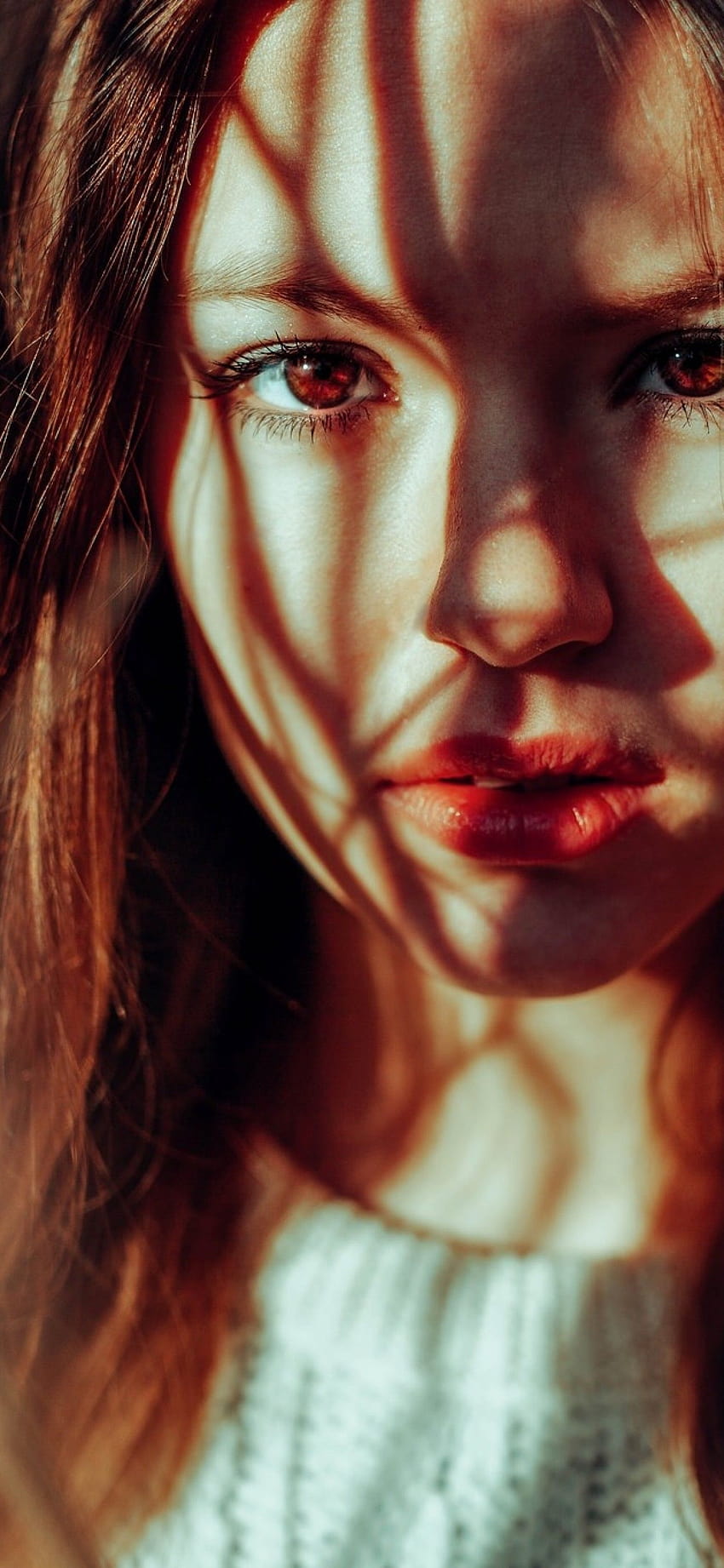 1440x3120 Brunette, Red Lipstick, Face Portrait, Shadow, shadow of ...