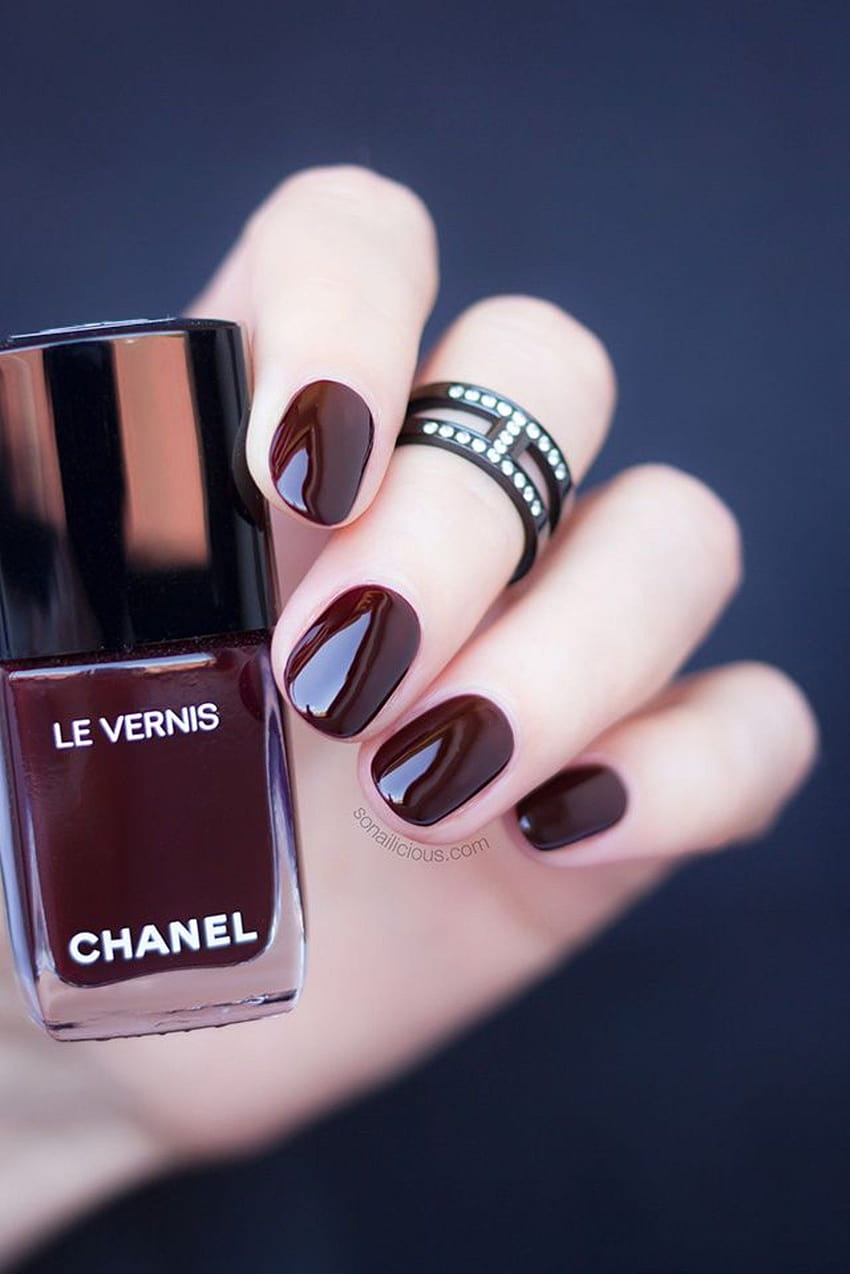 CHANEL  Makeup  Chanel Le Vernis Longwear 546 Rouge Red Nail Polish   Poshmark
