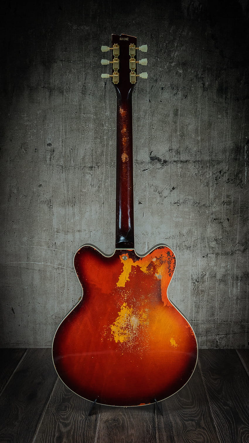 Rock N Roll Relics Lightning Cherry Burst over Cinnamon, lightning guitar HD phone wallpaper