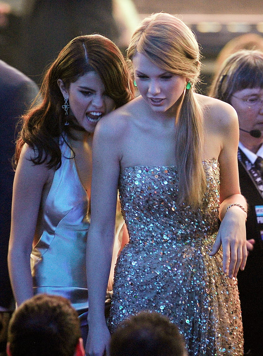 9 Times Selena Gomez & Taylor Swift Were The Ultimate Friendship Goals, selena gomez and taylor swift HD phone wallpaper