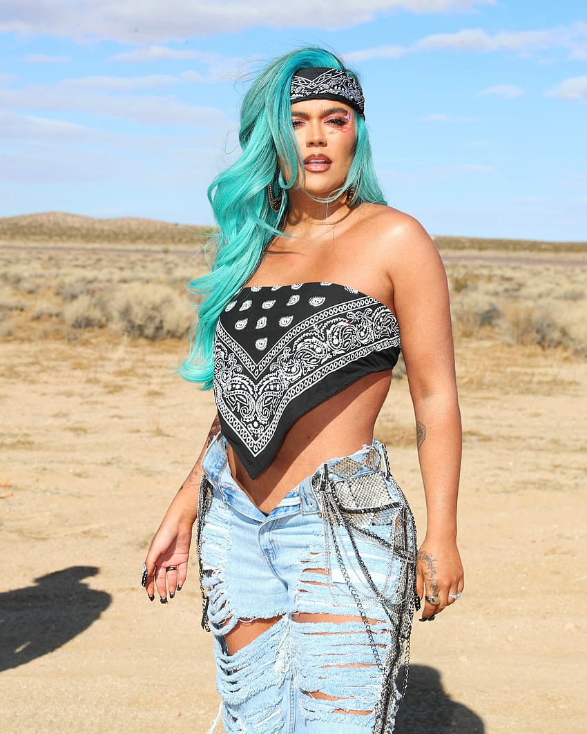 Karol G Teams Up With Anuel AA & J Balvin for Twangy 'Location' Music Video HD phone wallpaper