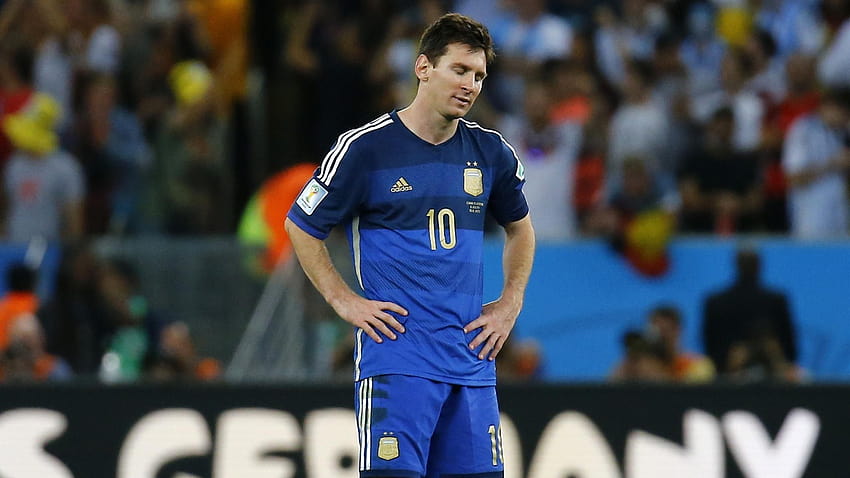 Messi wygrywa „smutną nagrodę”, ponieważ międzynarodowe marzenie pozostaje nieuchwytne, Messi jest smutny Tapeta HD