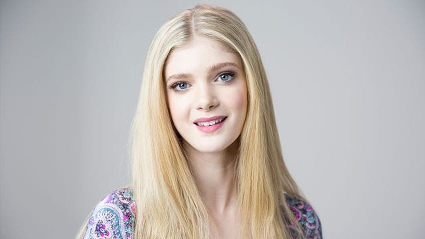 Actress Elena Kampouris Talks About The Importance of Education Equality HD wallpaper