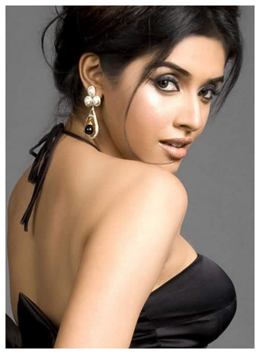Actrice Asin Thottumkal, androïde actrice audacieuse Fond d'écran de téléphone HD
