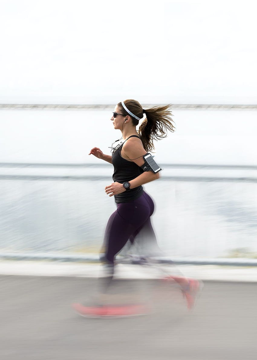 走っている女性、ジョギングしている女の子 HD電話の壁紙