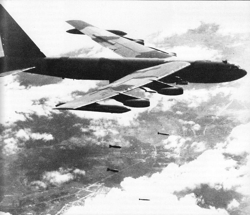 Operation Linebacker II, aerial bombardment HD wallpaper