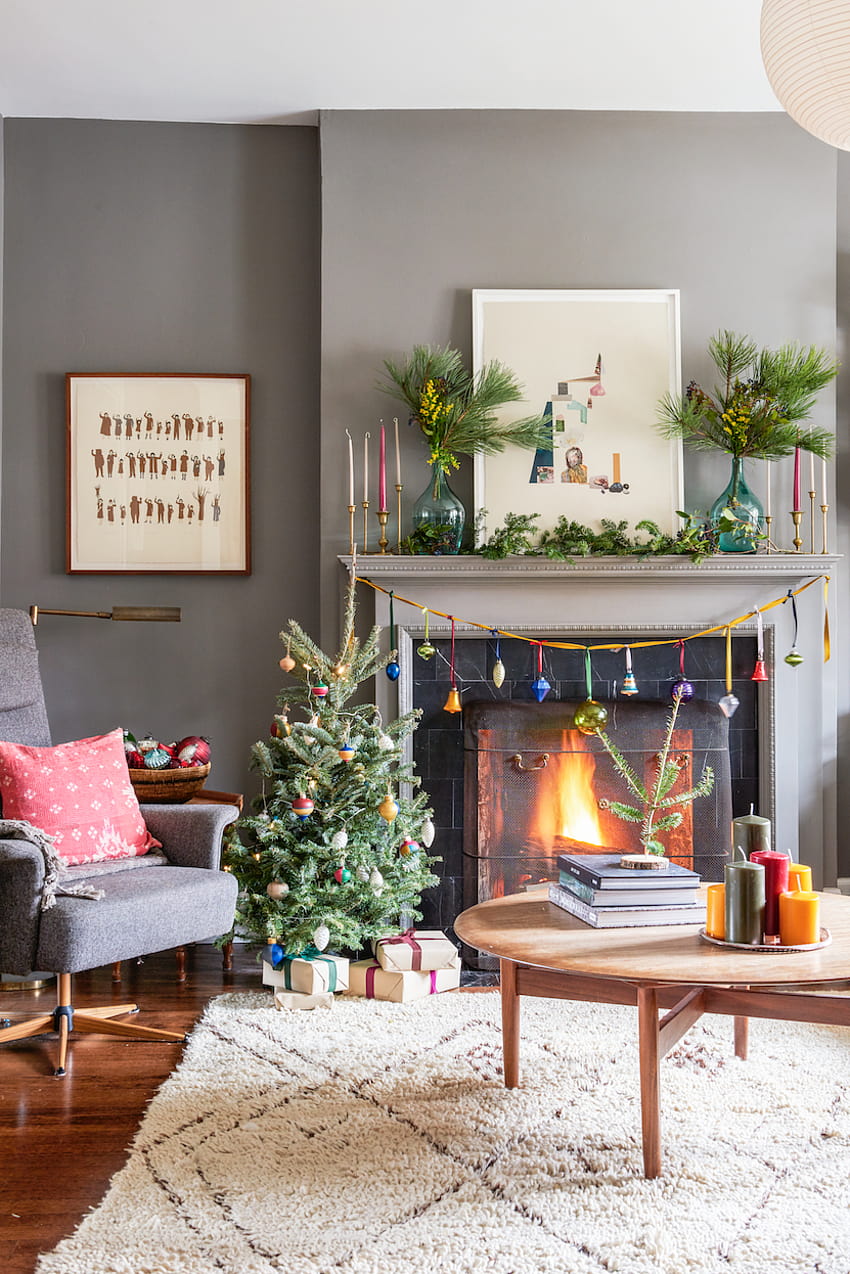 32 Stylish and Cozy Christmas Living Room Decor Ideas, cozy rustic christmas HD phone wallpaper