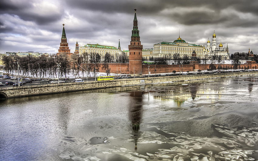 Kremlin Palace reflection Moscow HD wallpaper