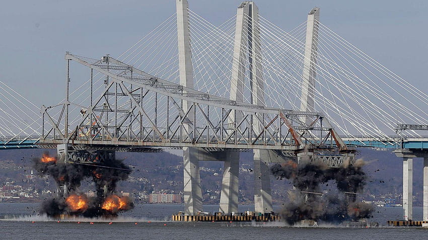 Old Tappan Zee Bridge plunges into the Hudson River in spectacular HD wallpaper