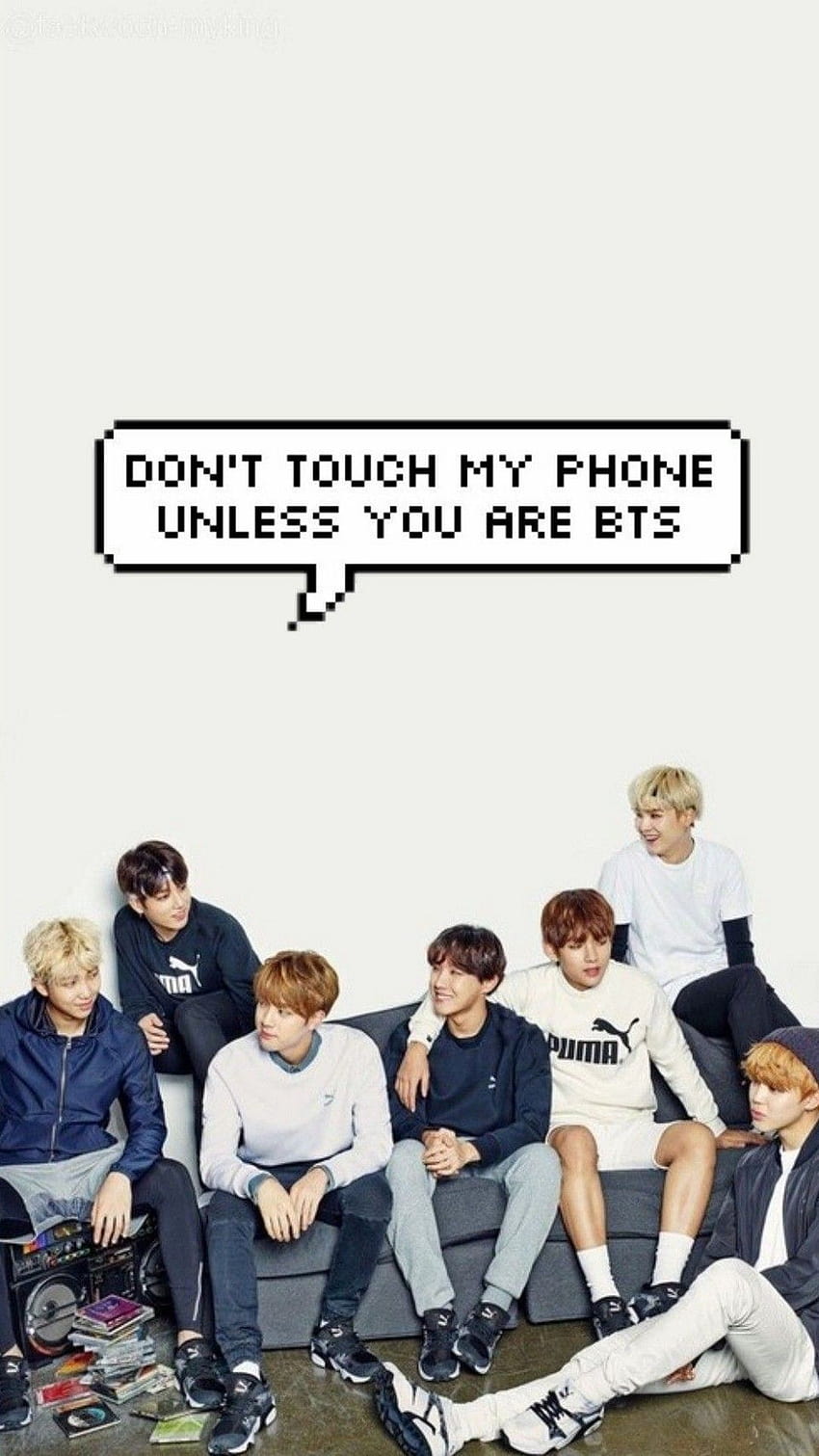 Nếu bạn là fan hâm mộ của nhóm nhạc BTS, bạn sẽ không thể bỏ qua bộ sưu tập hình nền cho iPhone mang đậm phong cách của nhóm nhạc này. Những hình nền sẽ giúp cho màn hình iPhone của bạn thật phong cách và độc đáo. 