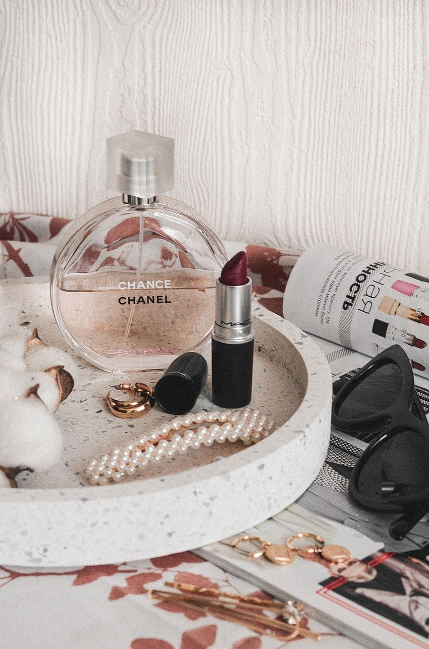 Bordo rujun yanında Chanel parfüm şişesi – Kozmetik HD telefon duvar kağıdı