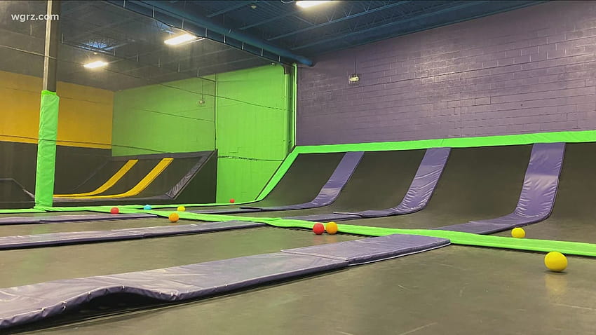 Indoor family entertainment parks allowed to reopen at 25% capacity, indoor trampoline places HD wallpaper