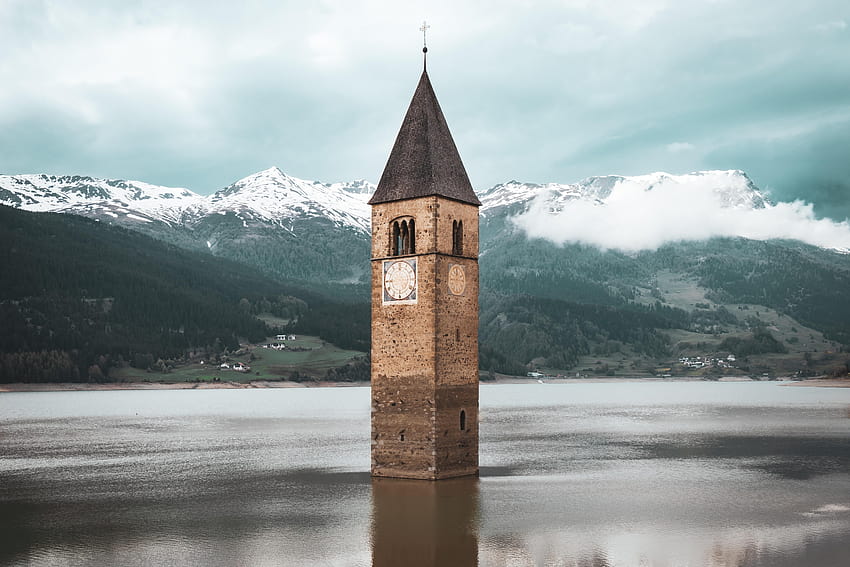 Lago di Resia, Graun im Vinschgau, Alto Adige, Italia, chiesa tirolo italia Sfondo HD