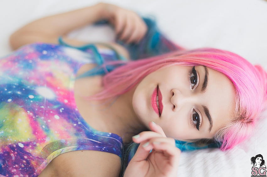 : Satin Suicide, Suicide Girls, women, model, face, pink hair, fake eyelashes, pink lipstick, brown eyes, lying on back, in bed, looking at viewer 5019x3346, fake face HD wallpaper