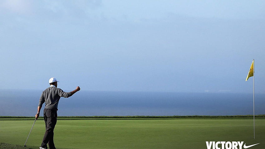 Nike Athlete Tiger Woods zdobywa swoje 75. zwycięstwo w PGA Tour Tapeta HD