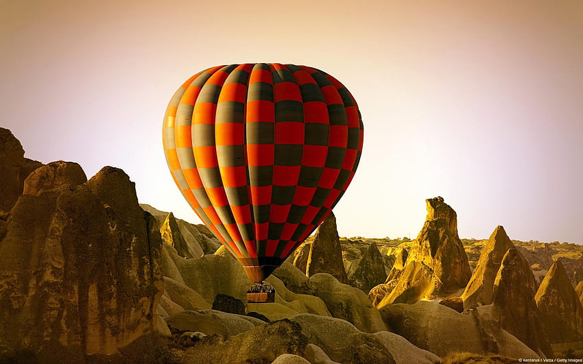Places & landscapes, desert balloon HD wallpaper