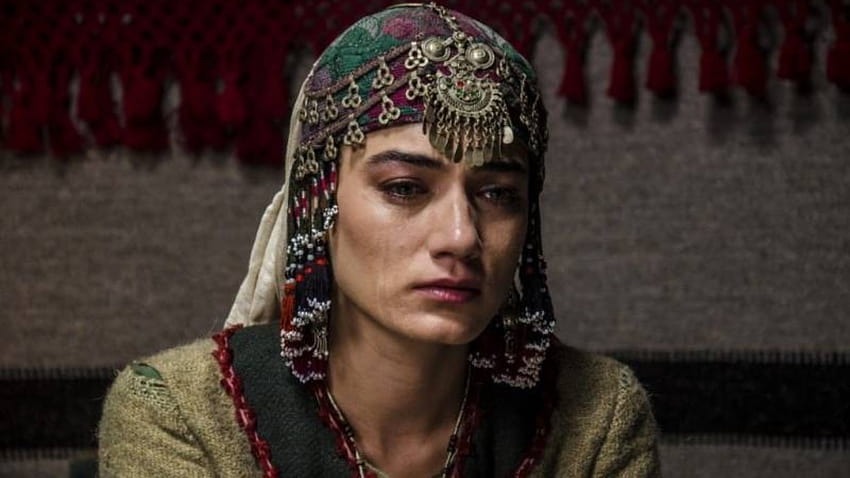 Hande Subasi is thankful to Pakistani fans for reminding her how much she loved working on Ertugrul HD wallpaper