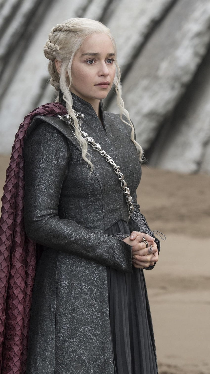Game of Thrones, Daenerys Targaryen, mira, serie de televisión 1080x1920 iPhone 8/7/6/6S Plus , , daenerys targaryen iphone fondo de pantalla del teléfono