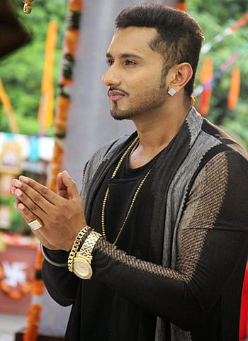 5 Times Yo Yo Honey Singh Proved That He's The ONLY One Using His Phone  Right!