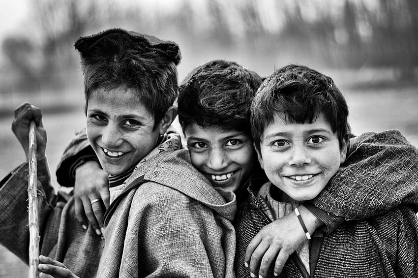574330 black and white, boys, childhood, climate, clothes, eyes, face, friends, hugging, kids, laughing, party, portrait, smiley, smiling, teeth, village, winter, village boy HD wallpaper