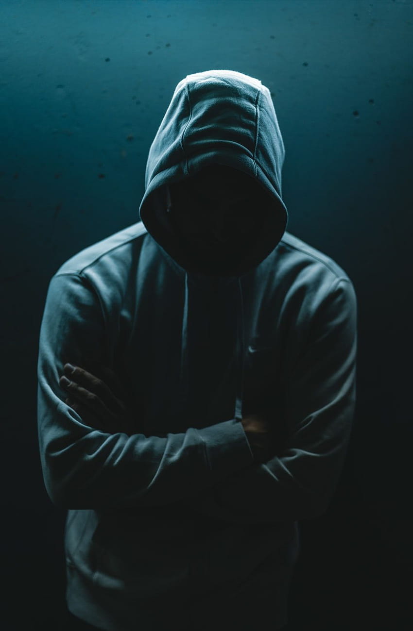 person in black hoodie jacket ..., hooded man HD phone wallpaper