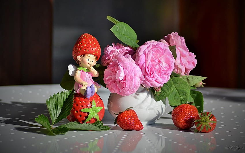 Roses Flowers Strawberry, strawberry flower HD wallpaper