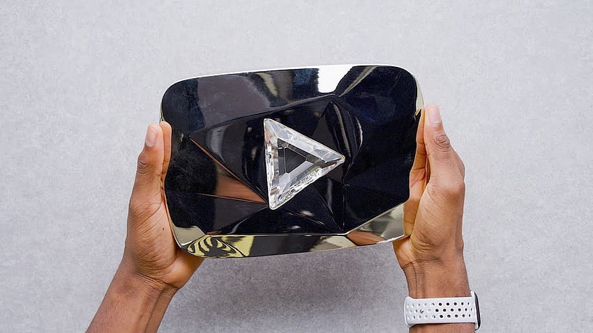 Rezension zum YouTube Diamond Play Button! HD-Hintergrundbild