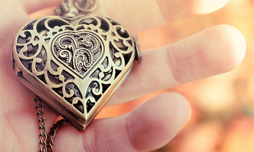 Heart Locket and Backgrounds HD wallpaper | Pxfuel