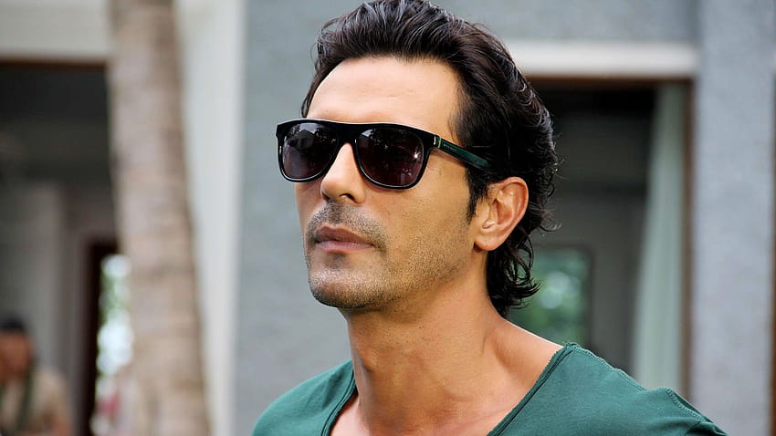 1366x768 Arjun Rampal In Specs 1366x768 Resolution HD wallpaper