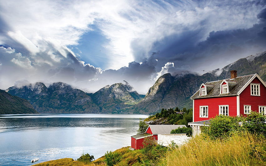 Rumah indah dengan latar belakang pegunungan di Norwegia Wallpaper HD
