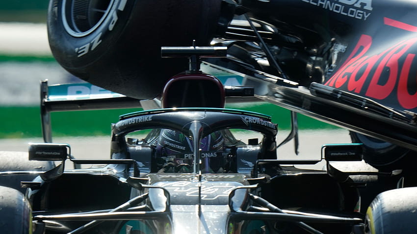 Lewis Hamilton says halo device saved his life in Max Verstappen crash at Italian GP, f1 crash HD wallpaper