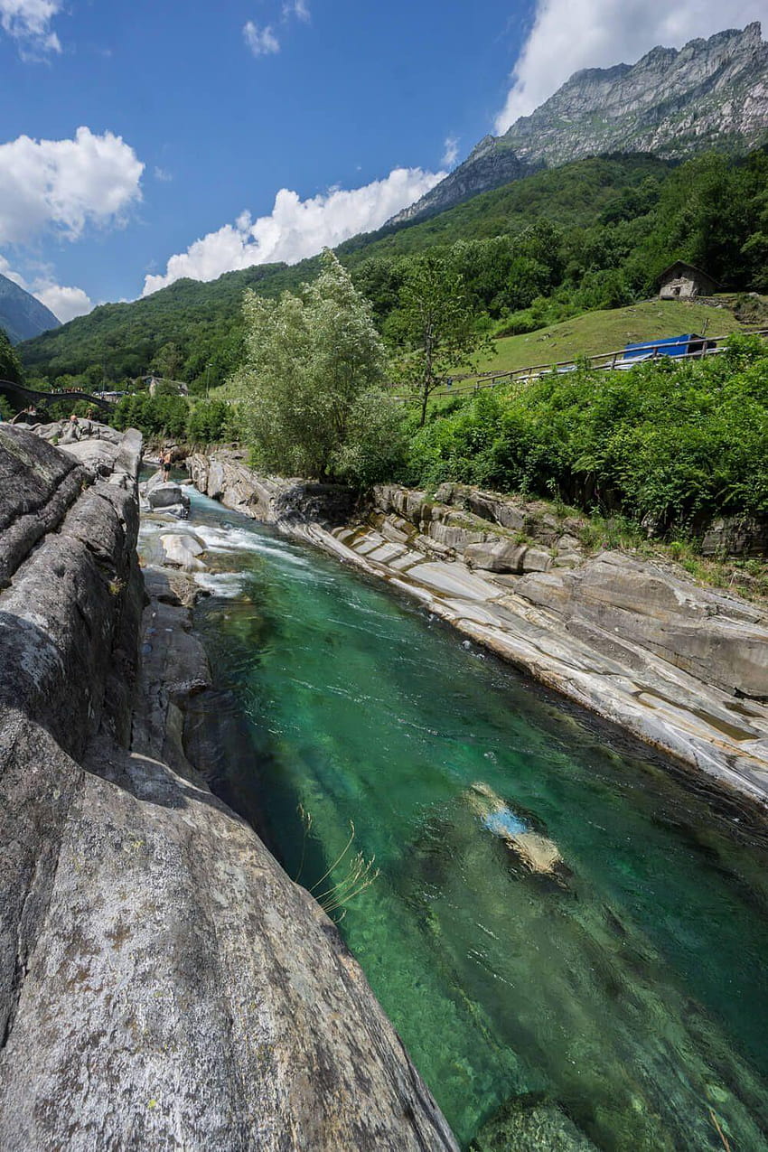Un guide de l'incroyable Lavertezzo, Suisse, ponte dei salti suisse Fond d'écran de téléphone HD