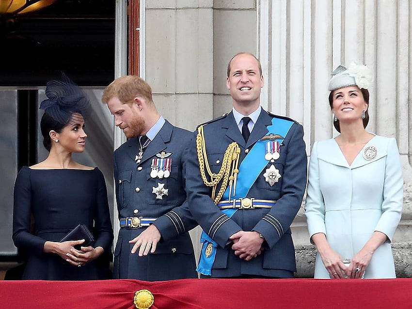 Meghan Markle, Kate Middleton, pangeran William dan Harry menoleh, meghan duchess of sussex Wallpaper HD